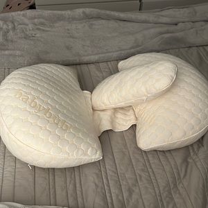 BabyBub Maternity Pillow